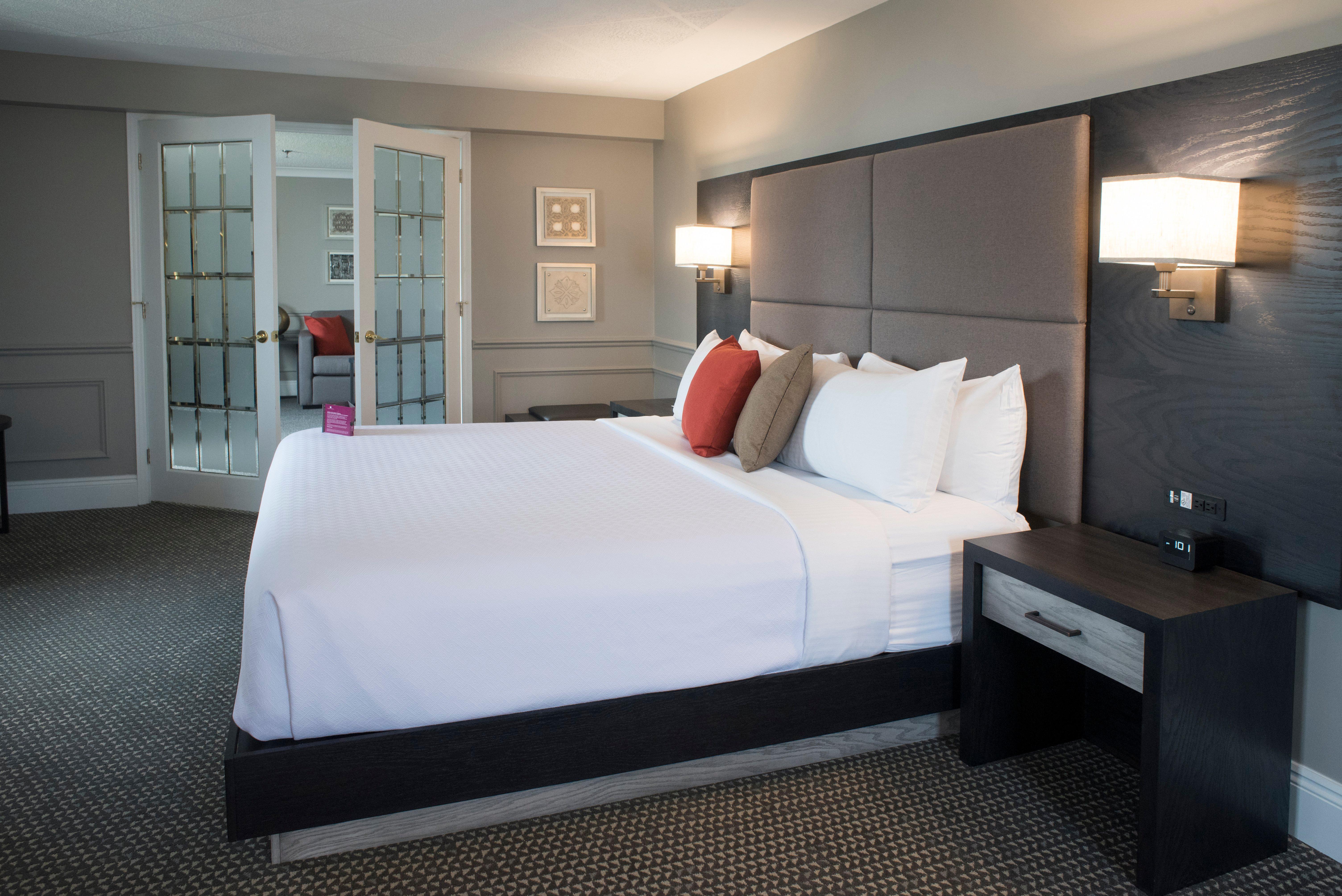 Crowne Plaza Fredericton Lord Beaverbrook By Ihg Exterior photo
