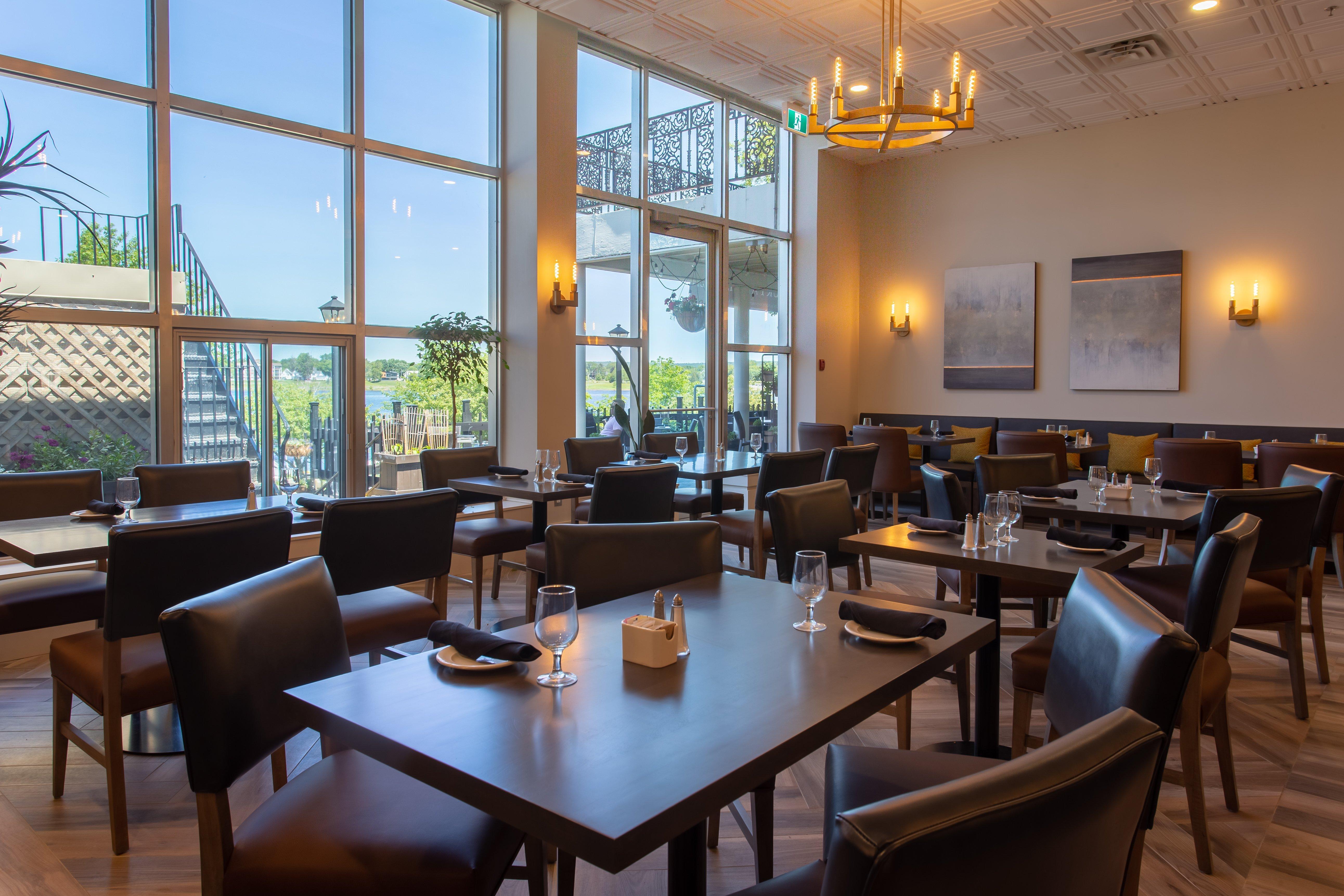 Crowne Plaza Fredericton Lord Beaverbrook By Ihg Exterior photo