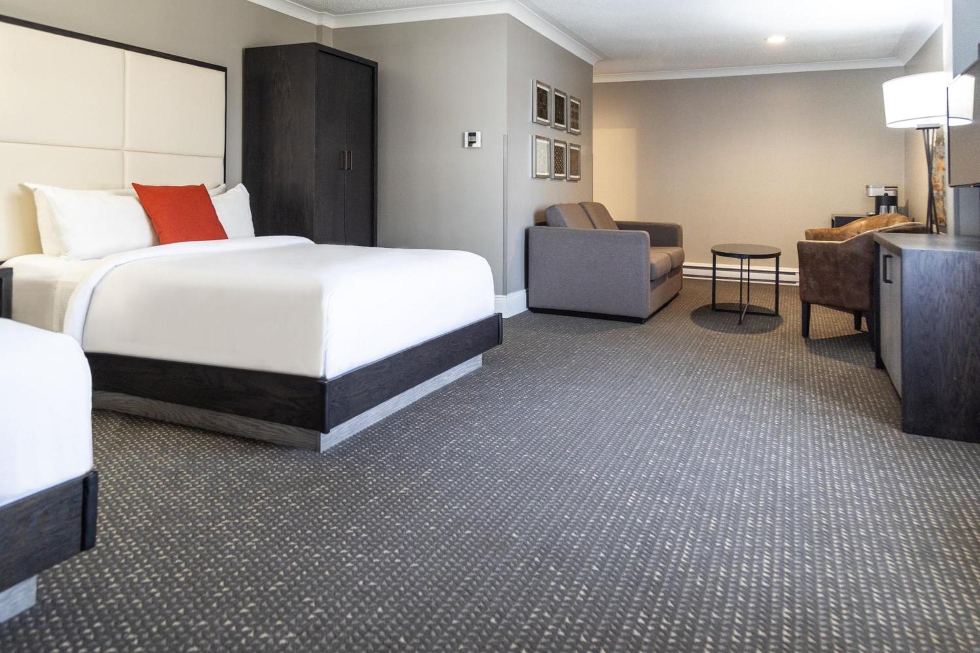 Crowne Plaza Fredericton Lord Beaverbrook By Ihg Exterior photo